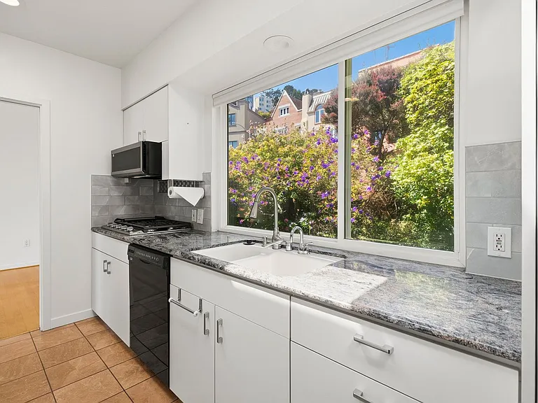 45 Graystone Ter — Photo 13