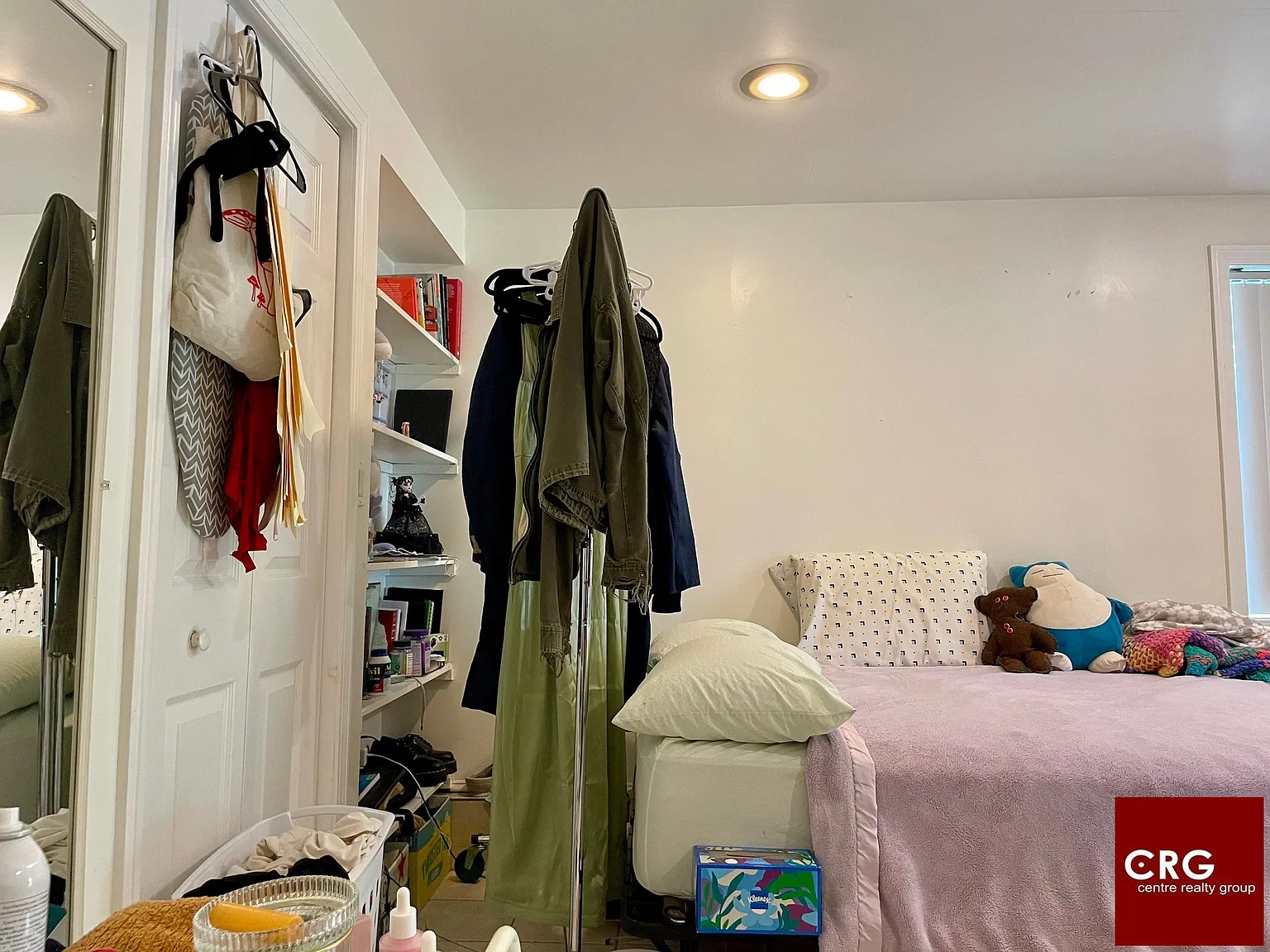 2 bed, 1.0 bath, 800 sqft, $2,000 — Photo 4