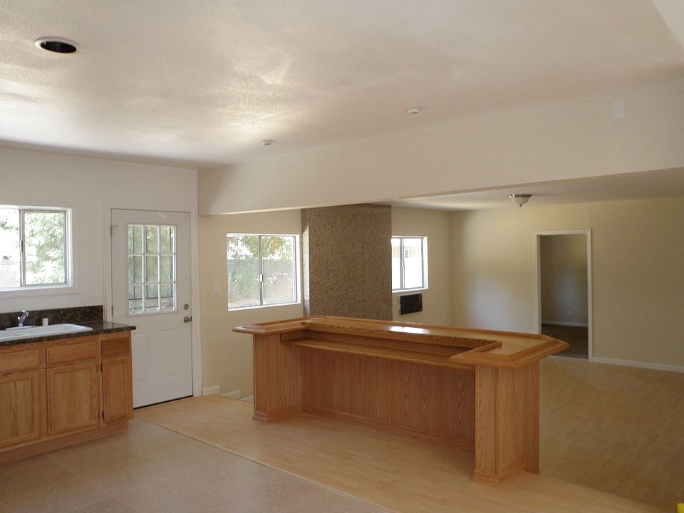 Entertainment Kitchen
