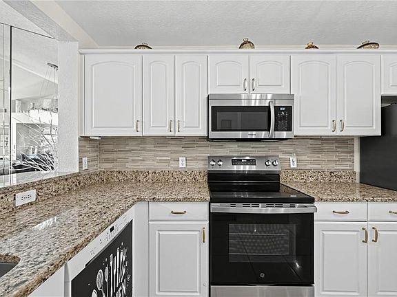 5th image of 380 Gabriel CIR #8