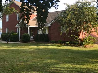 325 Irvin Cobb Rd, Murray, KY 42071