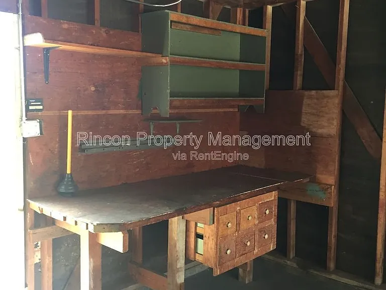 513 N North St — Photo 32
