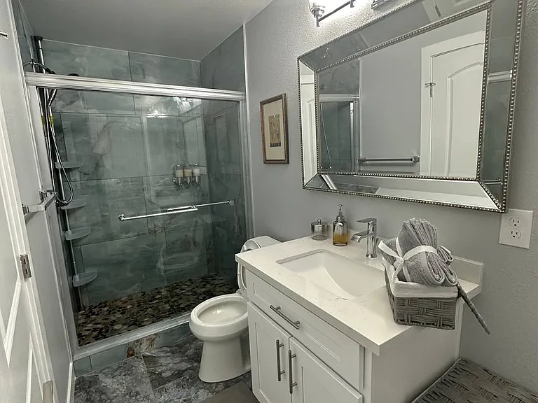 2412 Vista Colina St — Photo 2