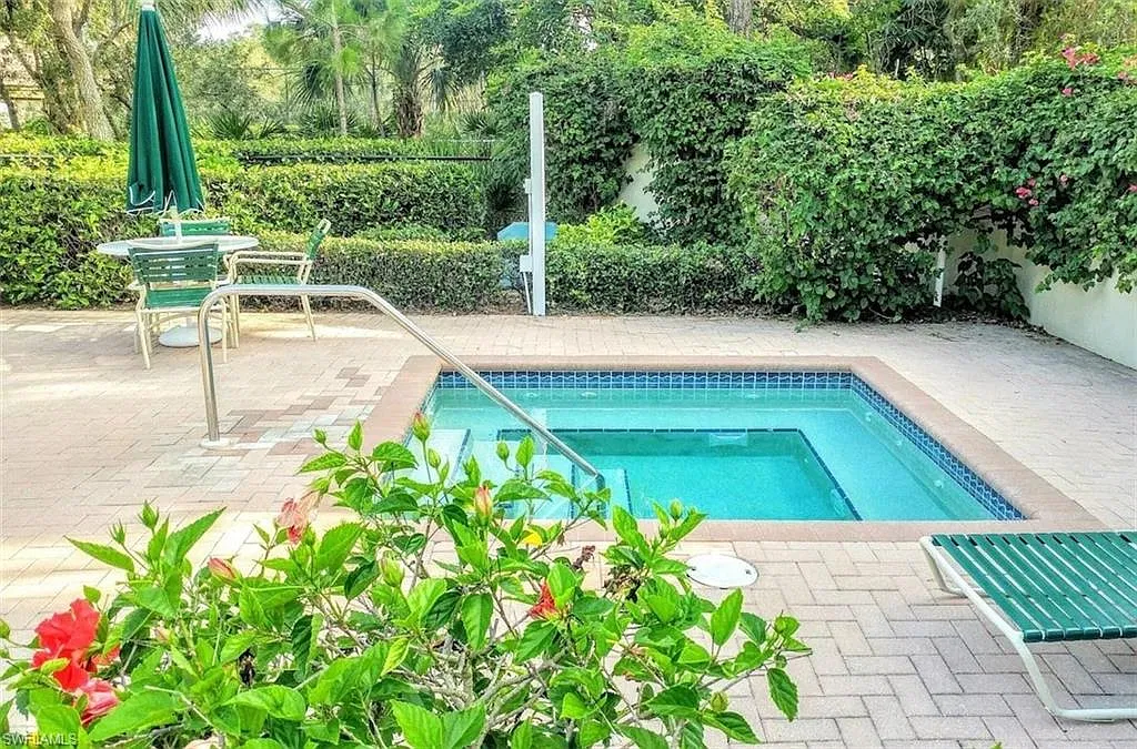 2 bed, 2.0 bath, 995 sqft, $5,500 — Photo 3