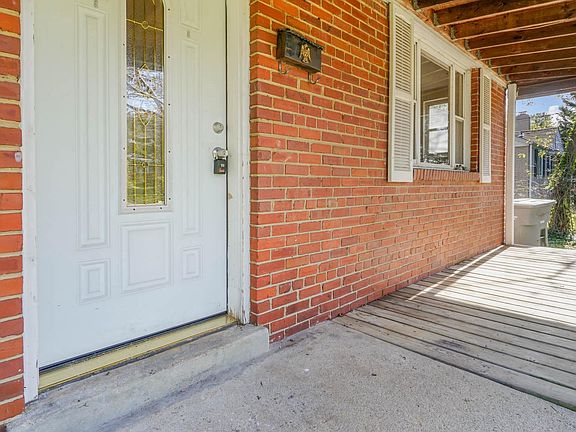 3rd image of 2819 Bisvey Dr