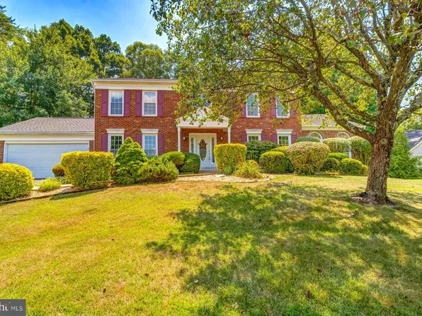 9607 Lake Mist Ct, Fairfax Station, VA 22039