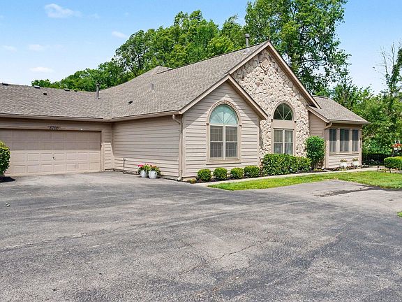 3rd image of 8760 Linksway Dr