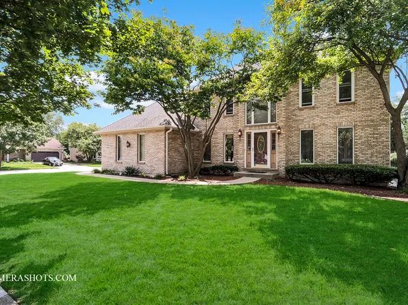 2585 Thornley Ct, Aurora, IL 60504