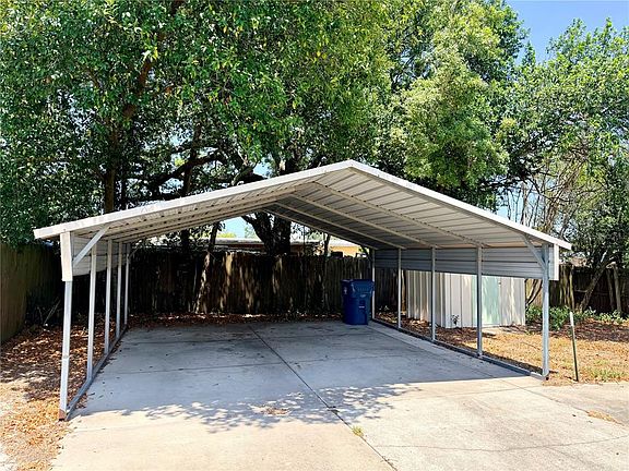4th image of 7055 Merrick Ln