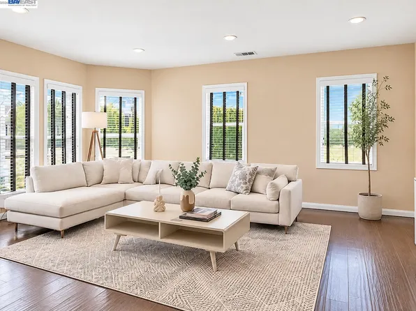 3710 Smith St, Union City, CA 94587