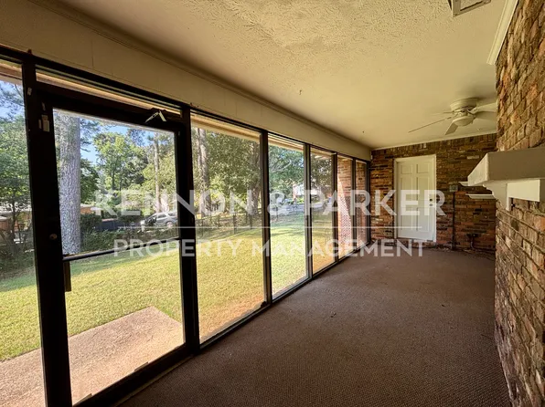 1810 Springvalley Dr, Columbus, GA 31904