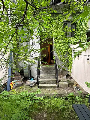 Rented by Nooklyn NYC LLC | media 30