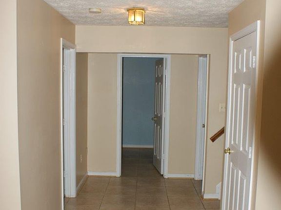 5th image of 1201 Kings Crest Dr