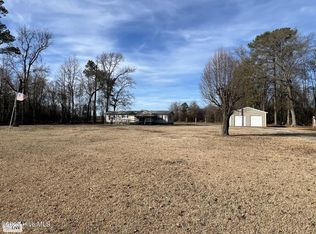 4423 Keener Rd, Clinton, NC 28328