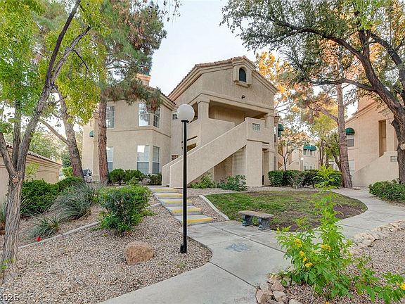 2nd image of 2251 Wigwam Pkwy APT 225