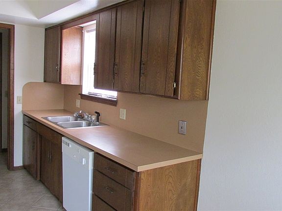5th image of 4916 Yorkshire Dr