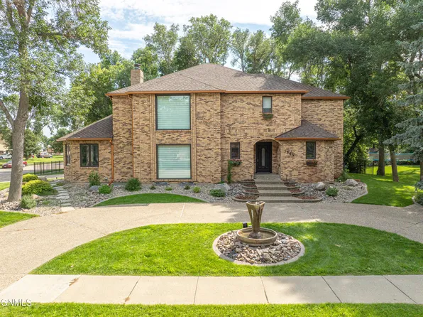 1805 Bonn Blvd, Bismarck, ND 58504