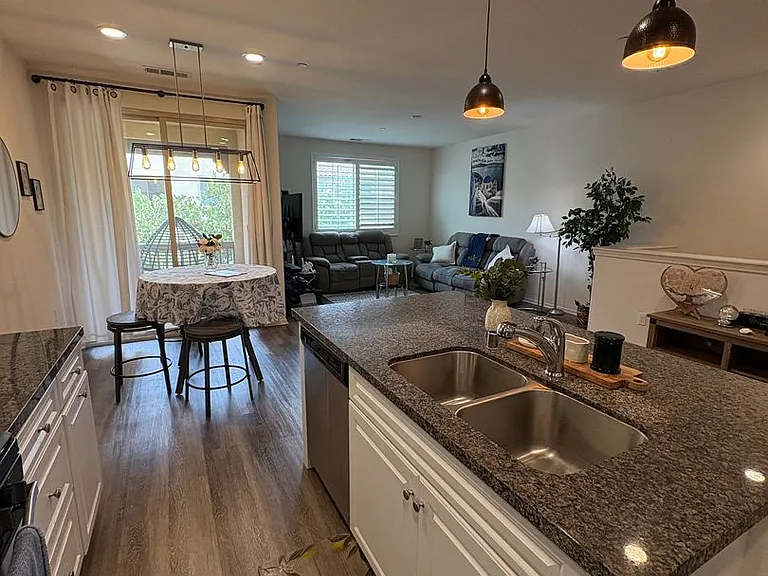 3160 E Yountville Dr #10-D — Photo 6