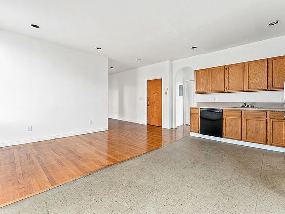 3rd image of 462 3rd Ave APT 2
