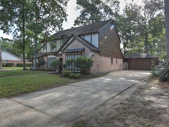 3rd image of 3410 Forest Village Dr
