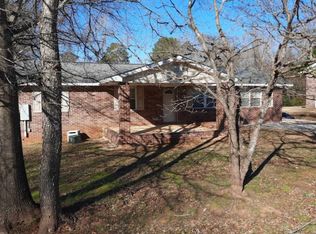 377 Brookwood Dr, Forsyth, GA 31029