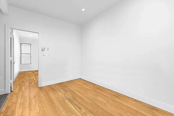 Rented by Compass | media 12