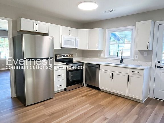 4th image of 4106 Edgeware Rd