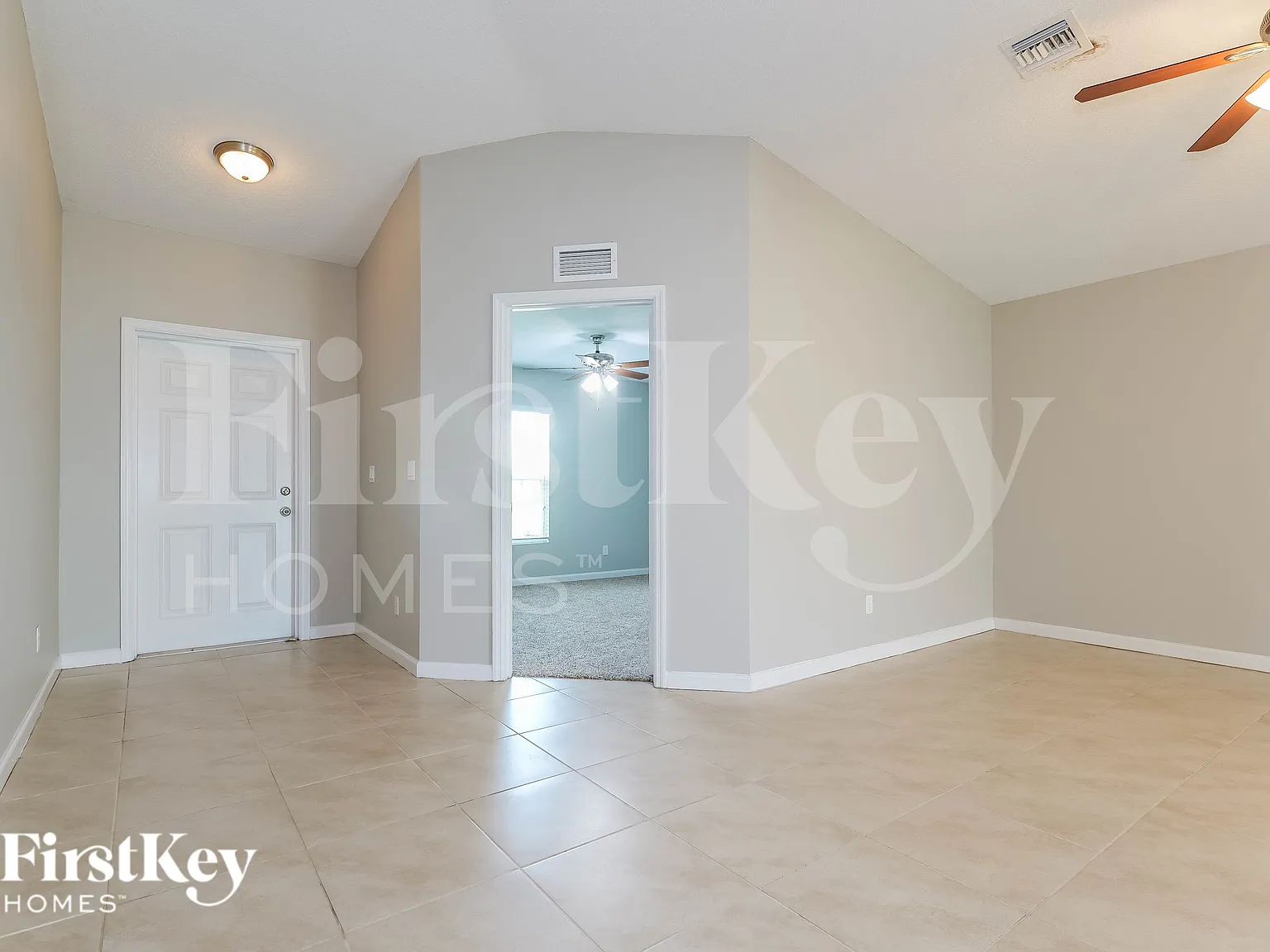 4 bed, 2.0 bath, 1833 sqft, $2,255 — Photo 2