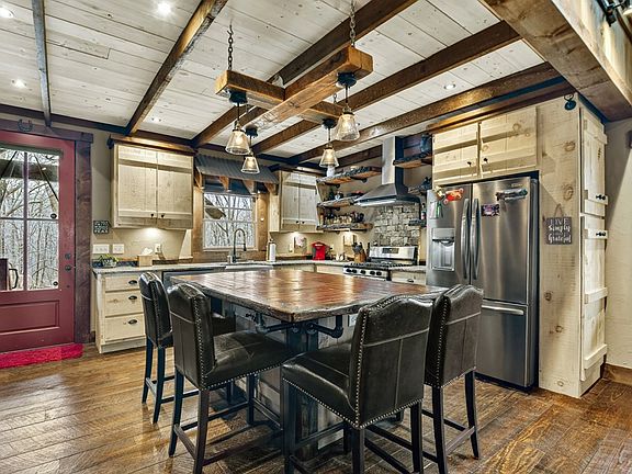 5th image of 389 Toccoa Preserve Ln