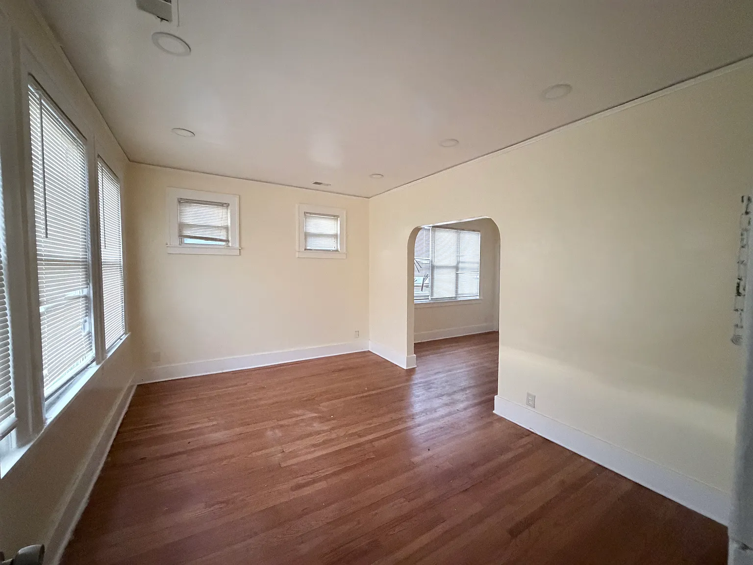3 bed, 2112 sqft, $1,500 — Photo 4