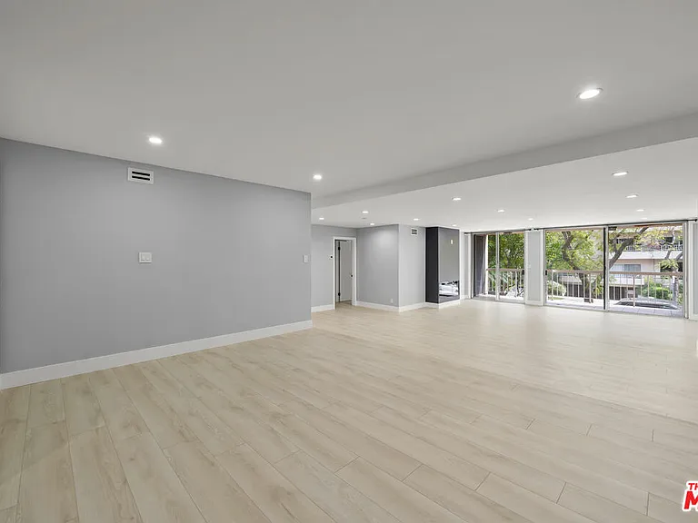 441 N Oakhurst Dr #206 — Photo 5