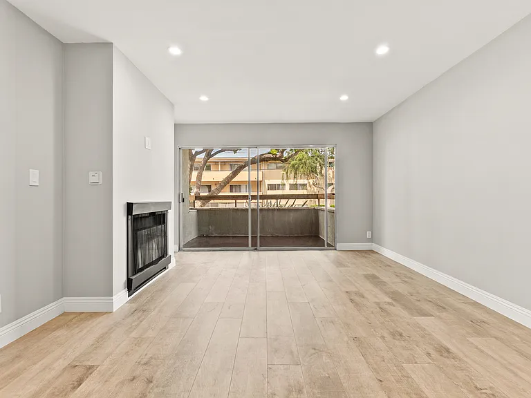 Leyden Apartments — Photo 27