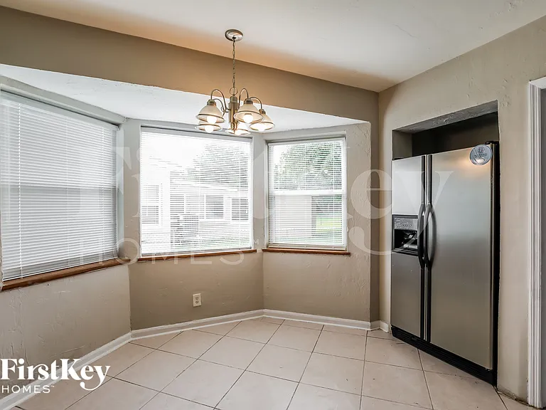 2839 Washington St — Photo 4