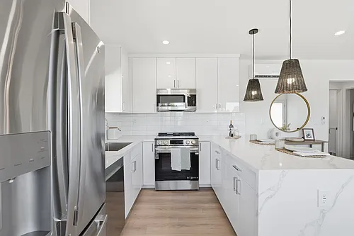 1620 E Maple, LLC Photo 1