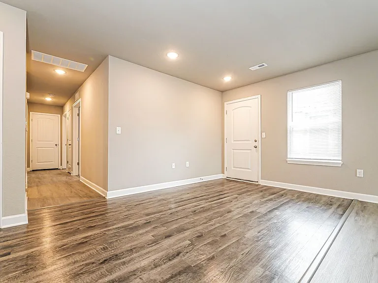 8207 SW 3rd St — Photo 6