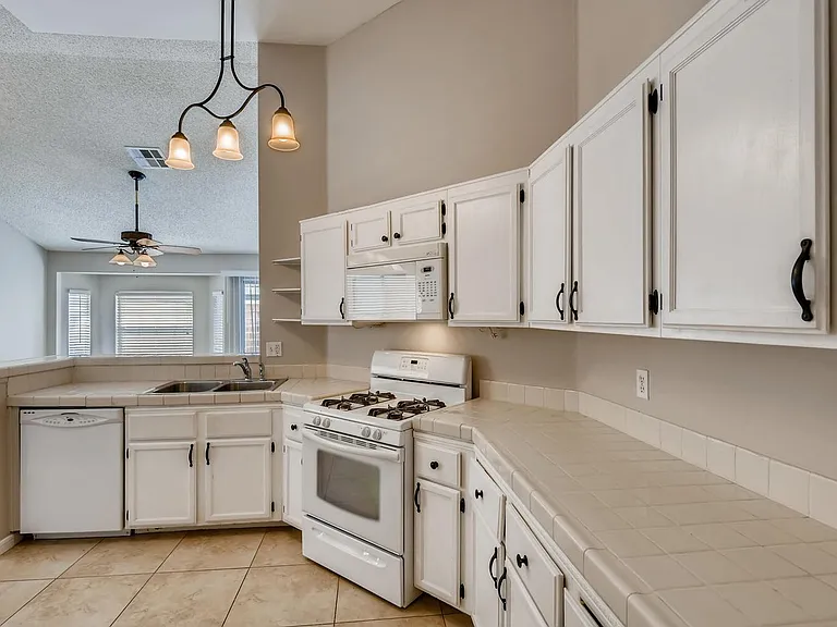 2507 Kilmaron Cir — Photo 27