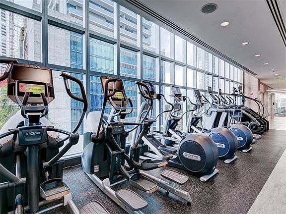4th image of 1425 Brickell Ave APT 52C
