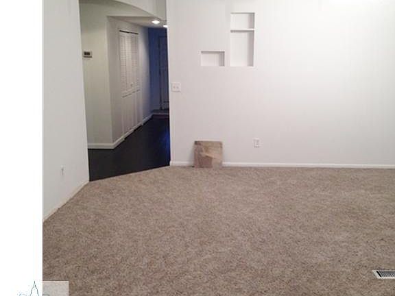 4th image of 412 E Rosewood Ave