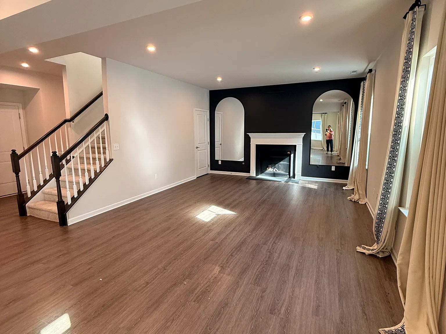 3 bed, 2.5 bath, 2108 sqft, $2,995 — Photo 2