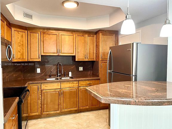 5th image of 1980 S Ocean Dr APT 7J