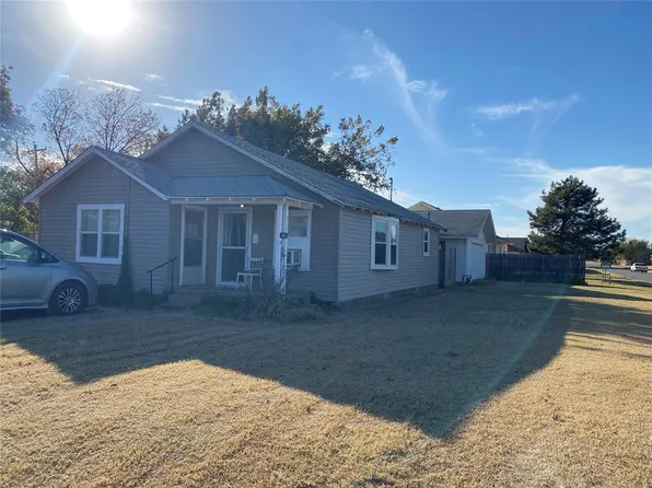 920 E A St, Altus, OK 73521