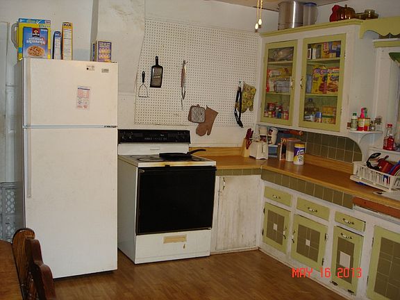 5th image of 105 W Caddo Ave