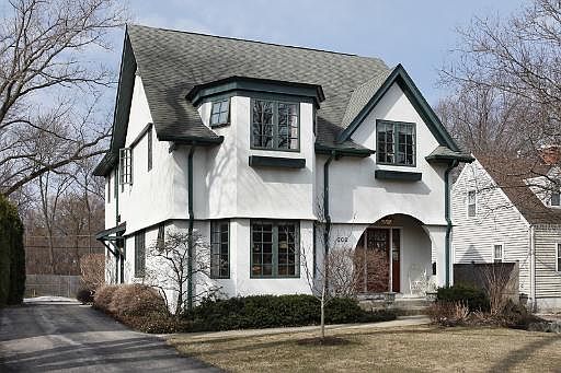 1st image of 200 N Washington Cir