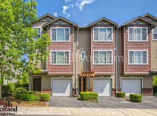 10733 NE Gateway Pl, Hillsboro, OR 97006