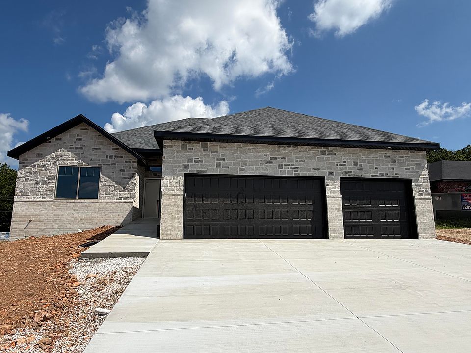 1st image of 1765 W Gaslight Drive