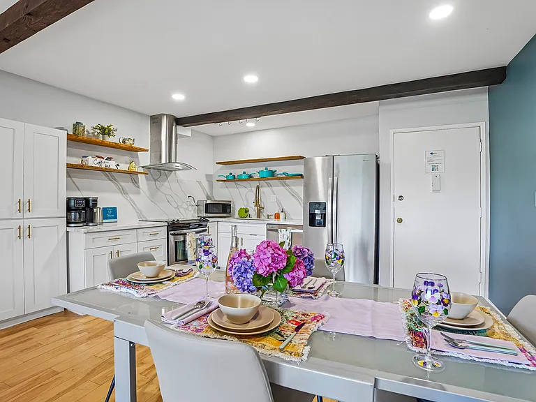 1701 Clinton St #210 — Photo 15