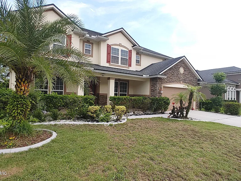 127 Rockcreek Dr — Photo 4