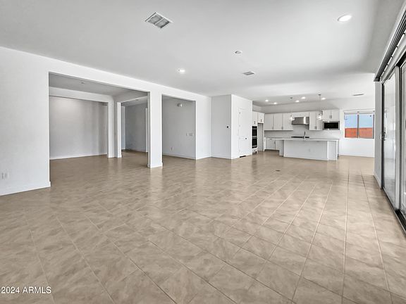 3rd image of 3077 E FLINTLOCK Drive