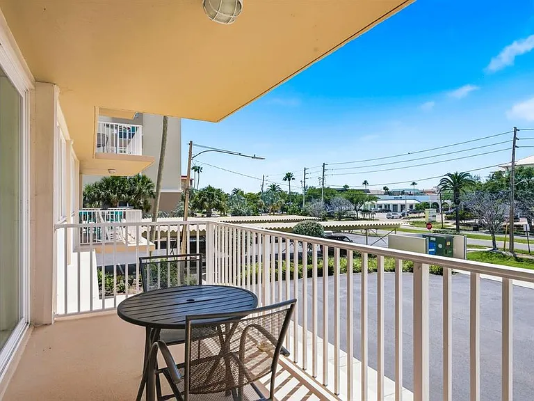 223 Island Way #2D — Photo 25