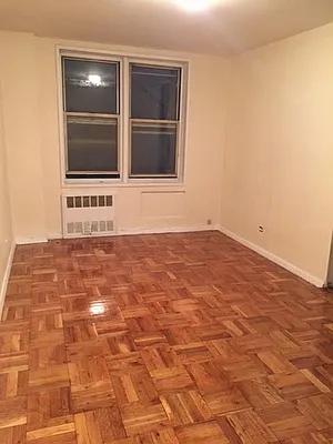 Rented by Roberto Guilbet, LREB | media 21